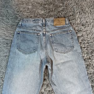 Vintage Eddie Bauer Women’s Jeans Size 4 Straight Leg Mid Rise 90s Light Wash